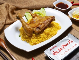 Ăn gì ở Quận 8? Gợi ý Phúc Ký 1 với cơm gà nước mắm và mì xào giòn chuẩn vị